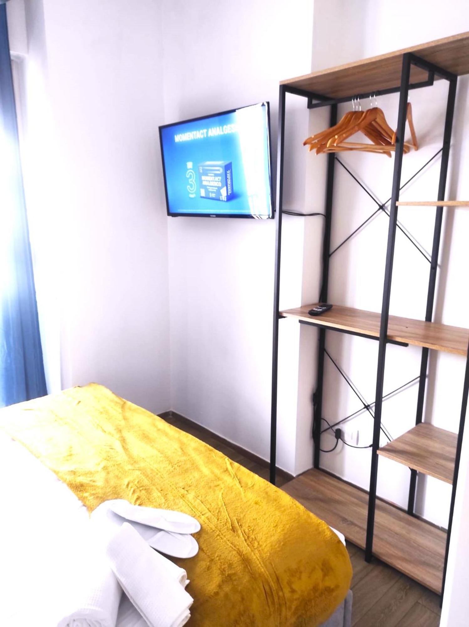 פיומיצ'ינו Michelangelo Airport Suite Room מראה חיצוני תמונה