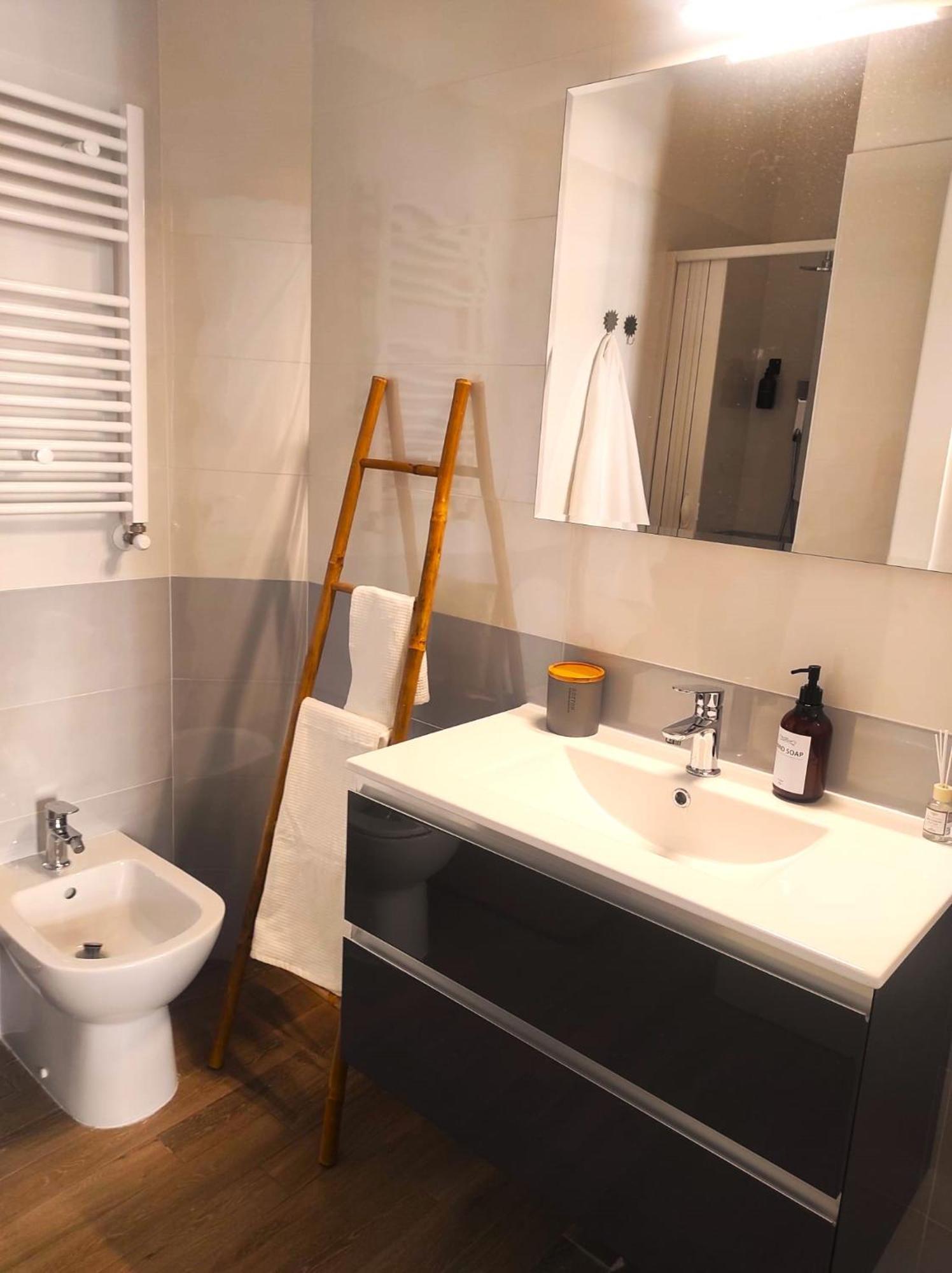 פיומיצ'ינו Michelangelo Airport Suite Room מראה חיצוני תמונה